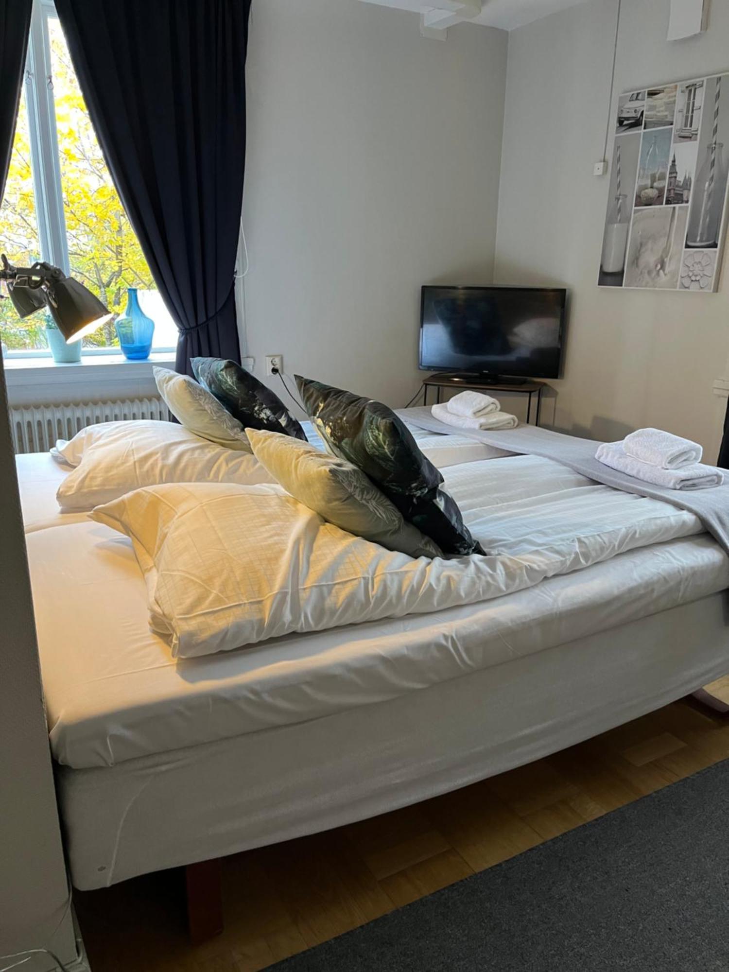 Vaesterhoejdsgarden Skövde Esterno foto