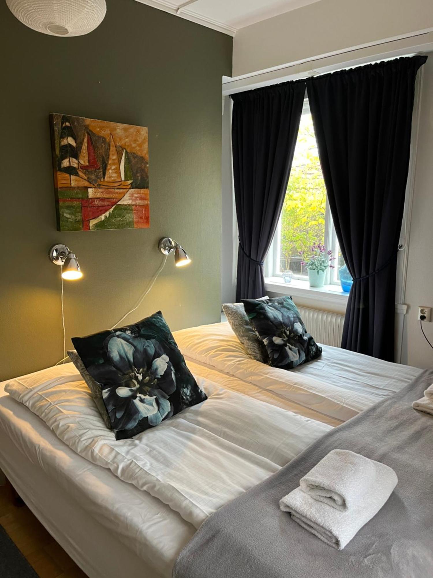 Vaesterhoejdsgarden Skövde Esterno foto