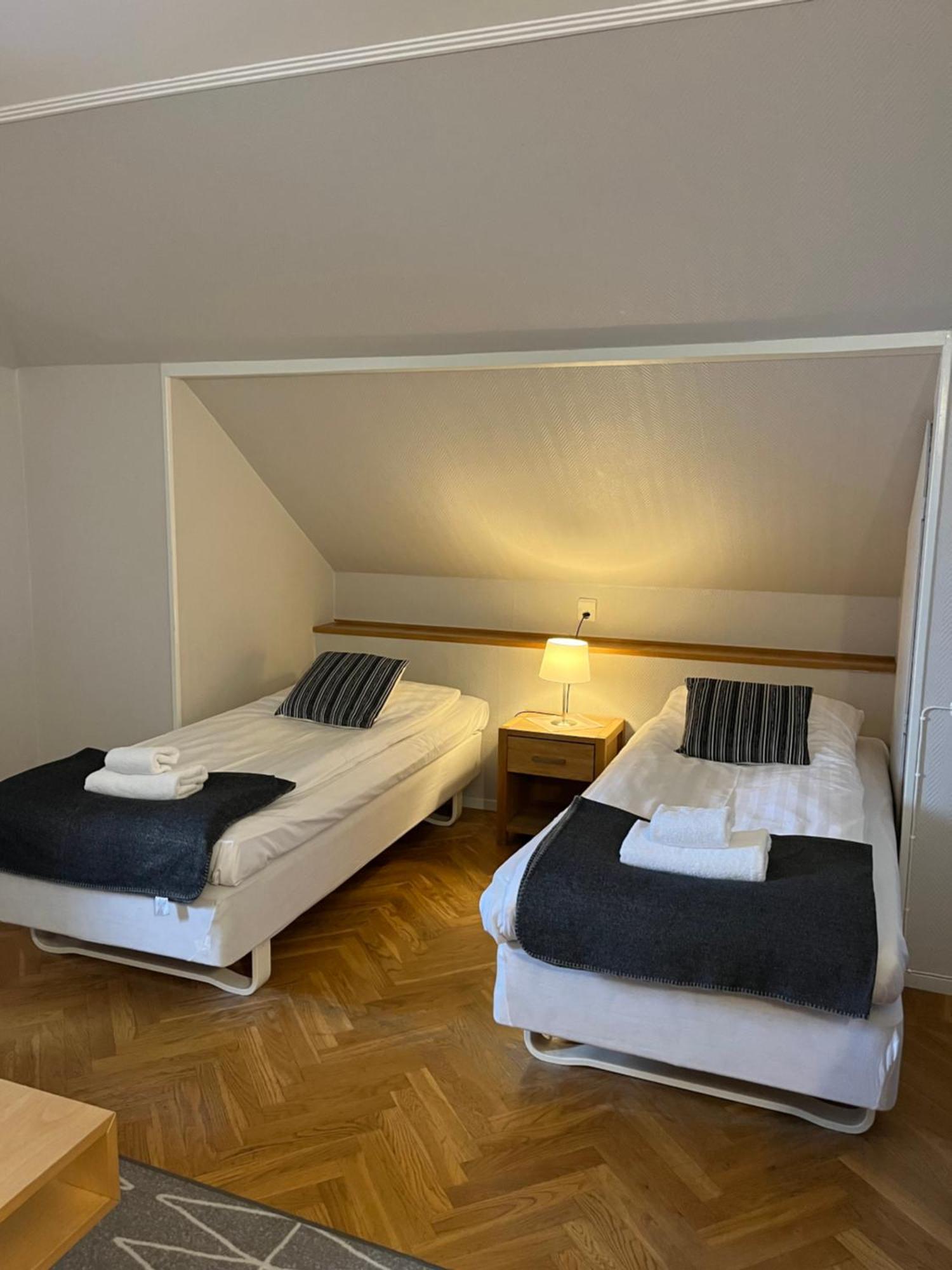 Vaesterhoejdsgarden Skövde Esterno foto